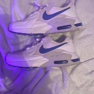 Nike air max size 8 in men’s 9 and a half in woman